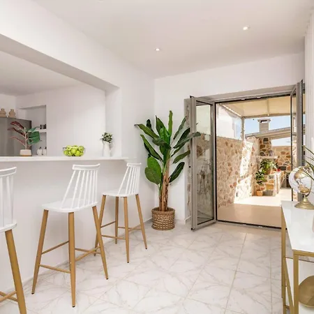 Chrysso Horio 3 By *