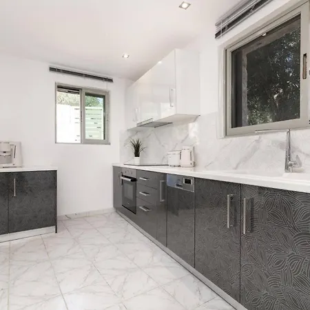 Chrysso Horio 3 By Khartáta